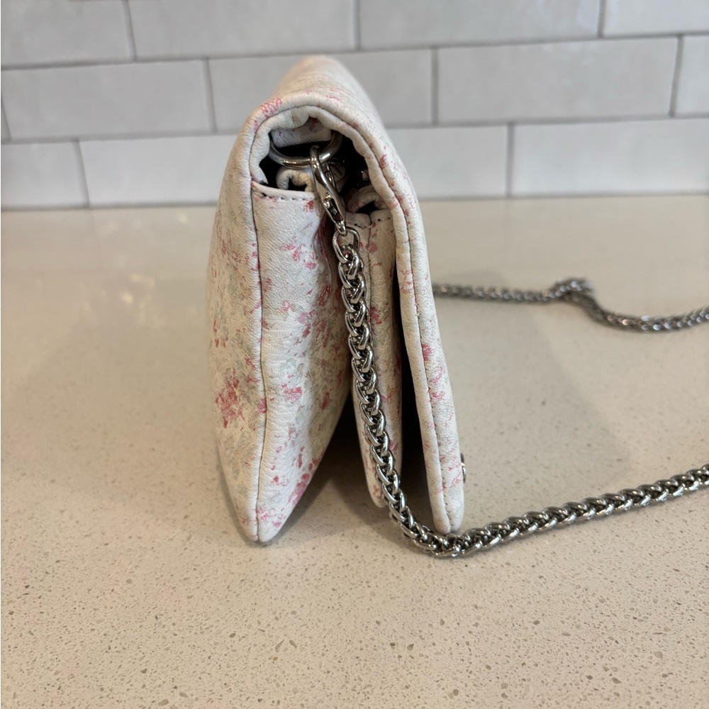 NWOT BCBGeneration Clutch Purse Shoulder Bag Chain Strap White Pink Leather - Picture 6 of 11